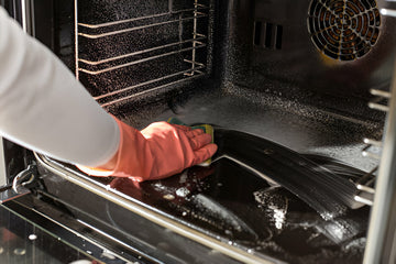 How to Clean an Oven Quickly: Complete Guide